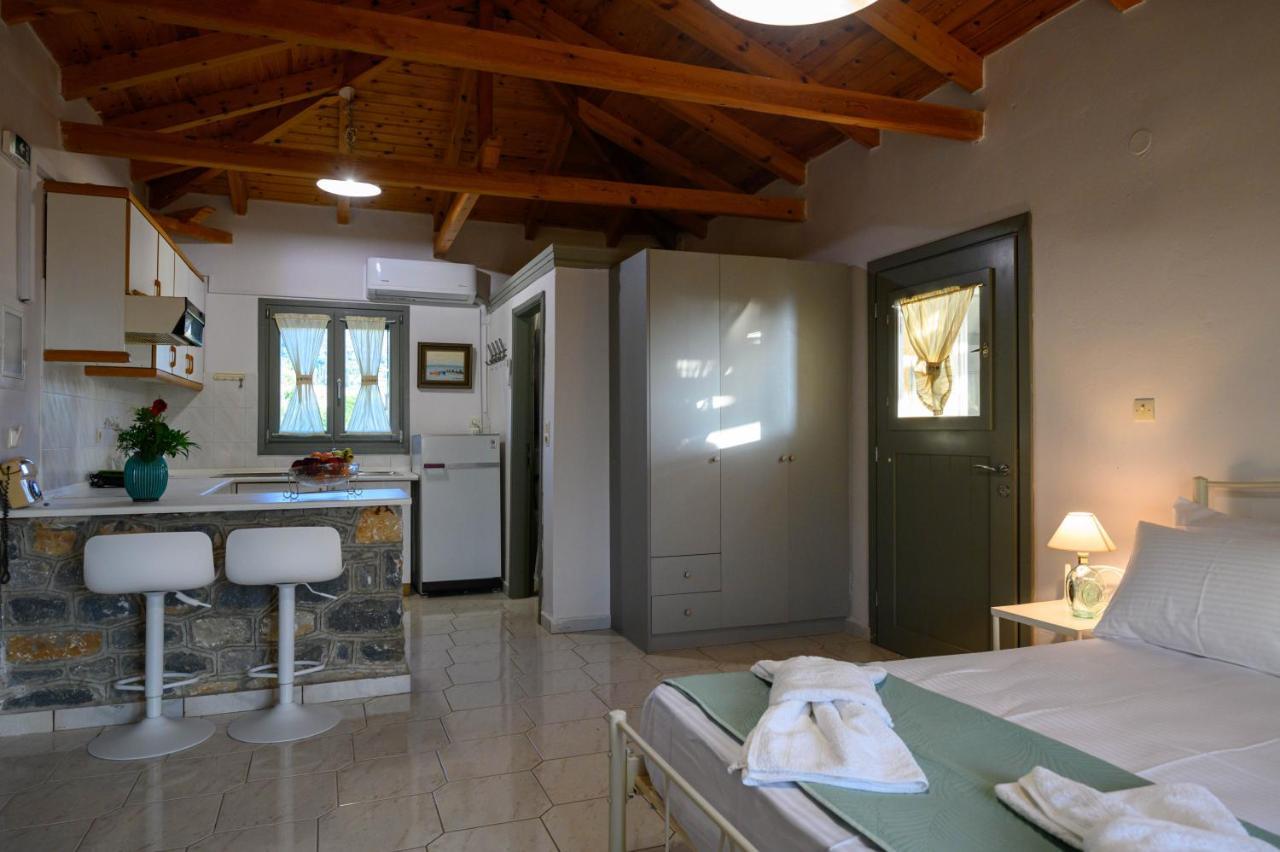 Σελήνη Apartment Kotronion  Exterior photo